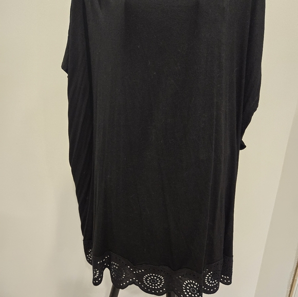 Black tunic - Picture 1 of 3